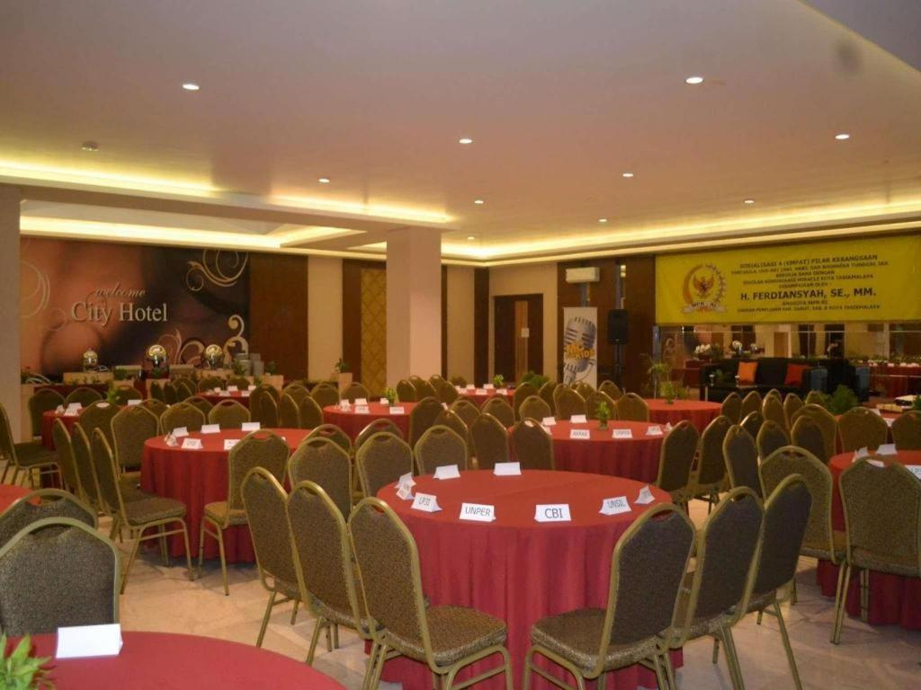 City Hotel Tasikmalaya Exterior foto